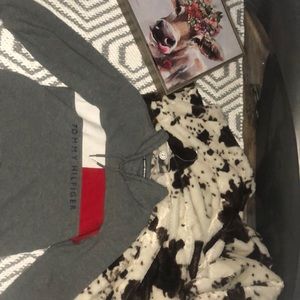 Tommy Hilfiger swear shirt